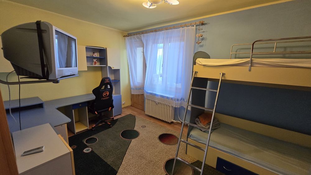 Inchiriez apartament 2 camere, 50mp, Central (Str. Bogdan Voda) + Boxa