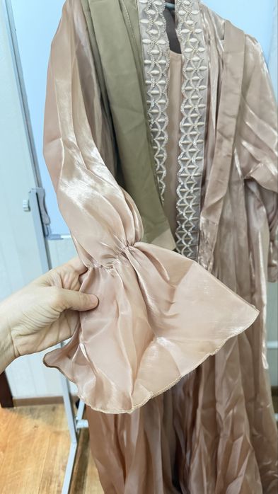 Продаю абая из органзы