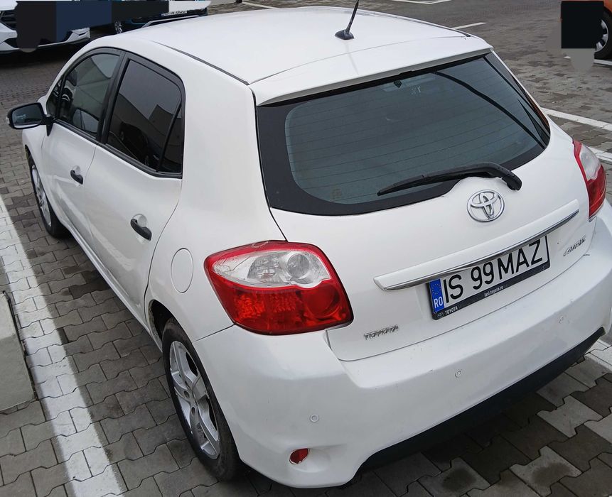 Vând Toyota Auris 1.4 benzină din 2011