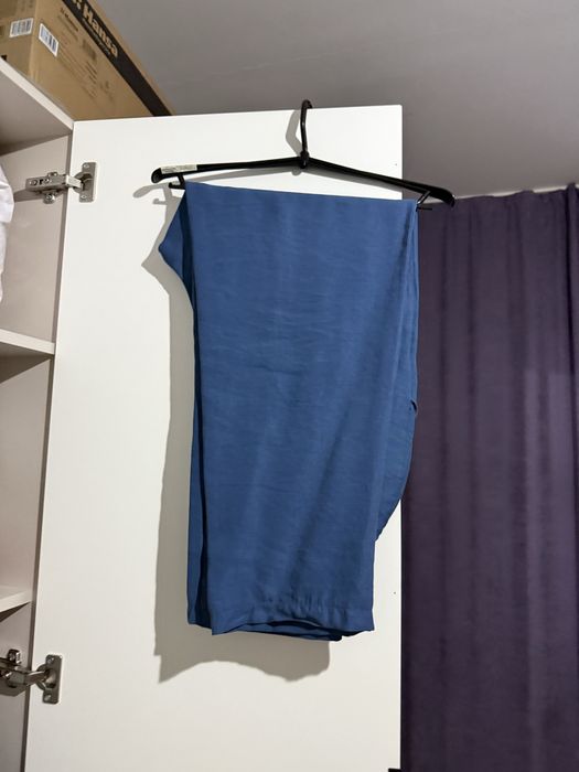 Продам платья разные