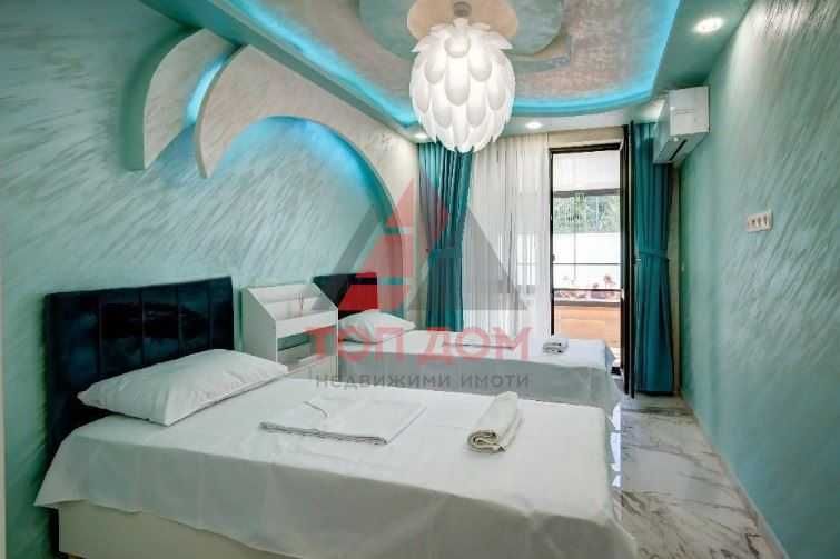 Дава се под наем Тристаен апартамент в Варна, Галата - 150 кв.м за 2500 € - Снимка #5