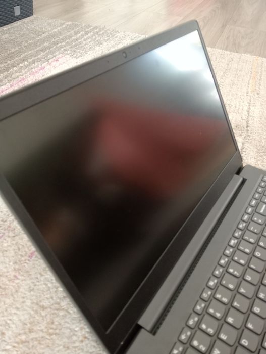 Laptop Lenovo ..