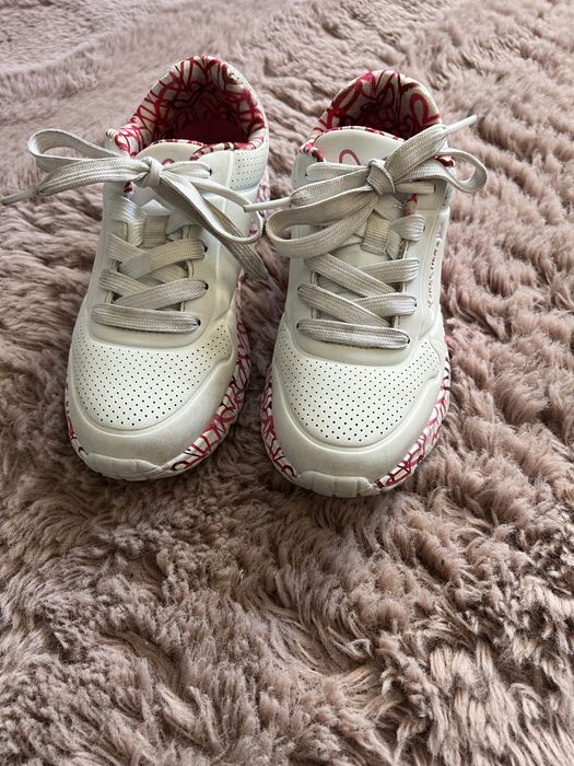 Adidasi Skechers albi cu platforma copii