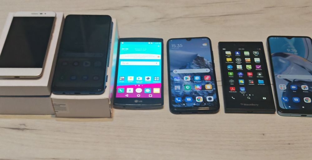 Лот от мобилни телефони