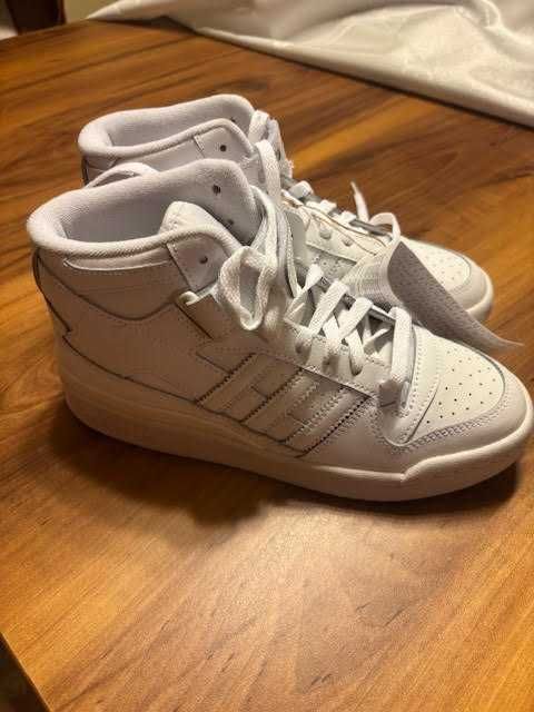 De vanzare Adidas
