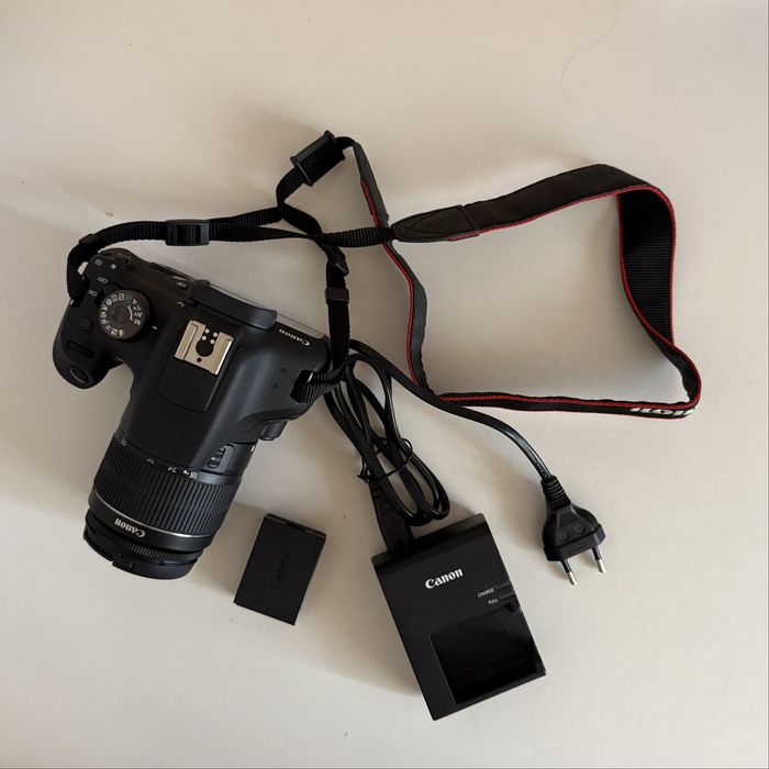Продам фотоаппарат Canon 2000 (кэнон)
