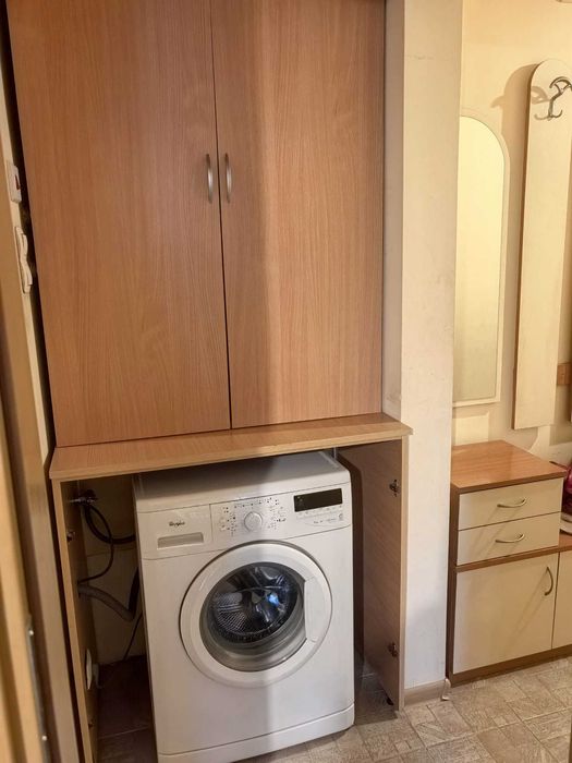 под наем -двустаен  р-н ВиК