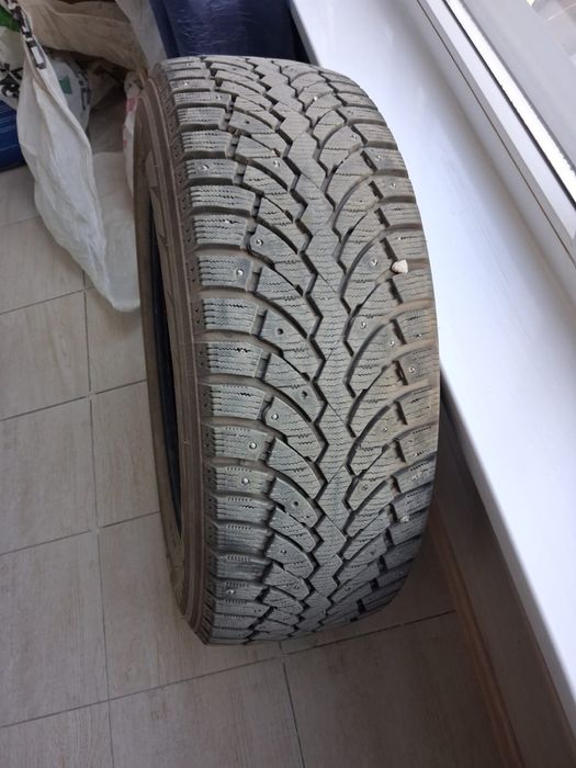 Продам шины зимние авто