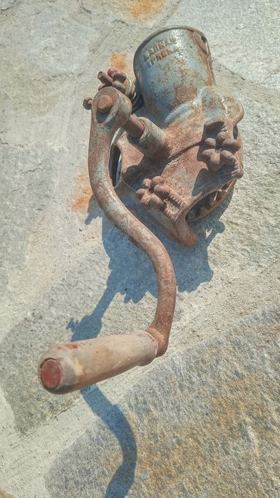 Вила за сено 3 и 4 рога.Сърпове.Роначка за царевица.