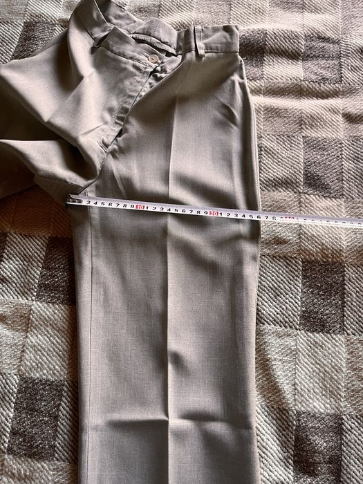 Класическо синьо. Дамски костюм с пола и два панталона