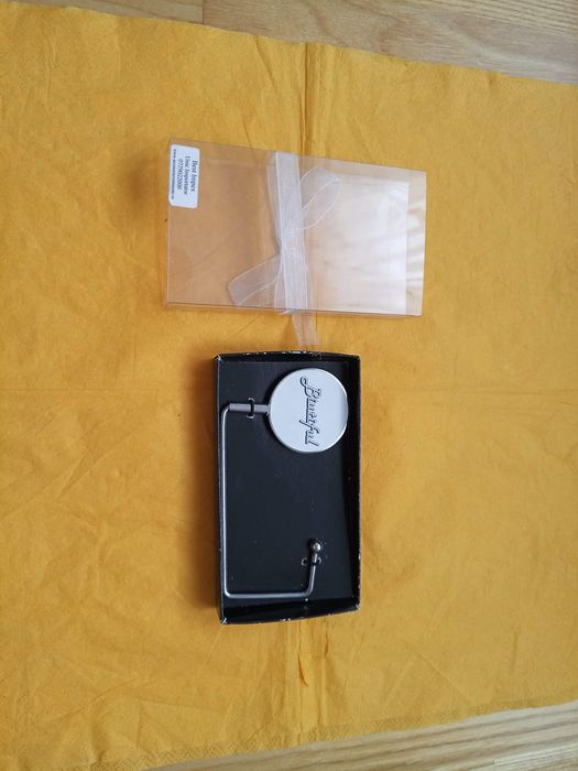 Accesoriu pentru evenimente- Biutiful- Nou si nefolosit-