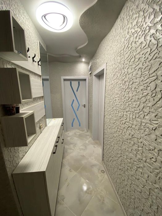 Дава се под наем Тристаен апартамент в Враца, Квартал 103 - 85 кв.м за 99450 € - Снимка #3