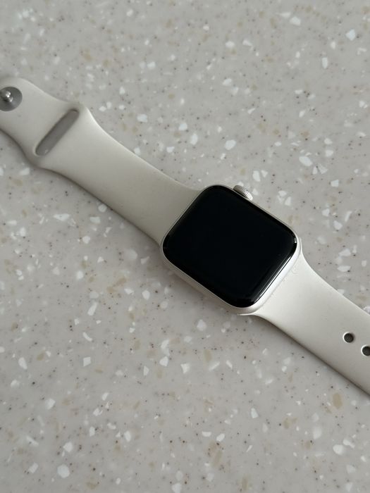 Продам Apple Watch Se 40 mm