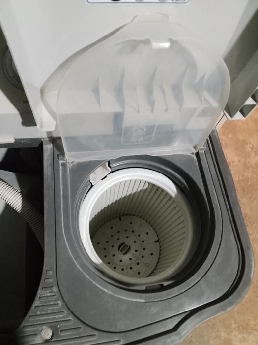 Стиральная машинка полавтомат