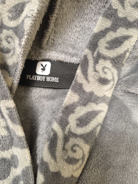 Мъжки домашен луксозен халат размер M чисто нов.Състав 100% полиестер