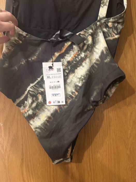 Costum de baie intreg Zara