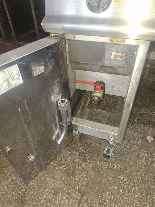 Фритюрник НОВ професионален електрически FALCON