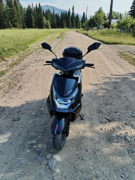 Продам скутер nomad m12