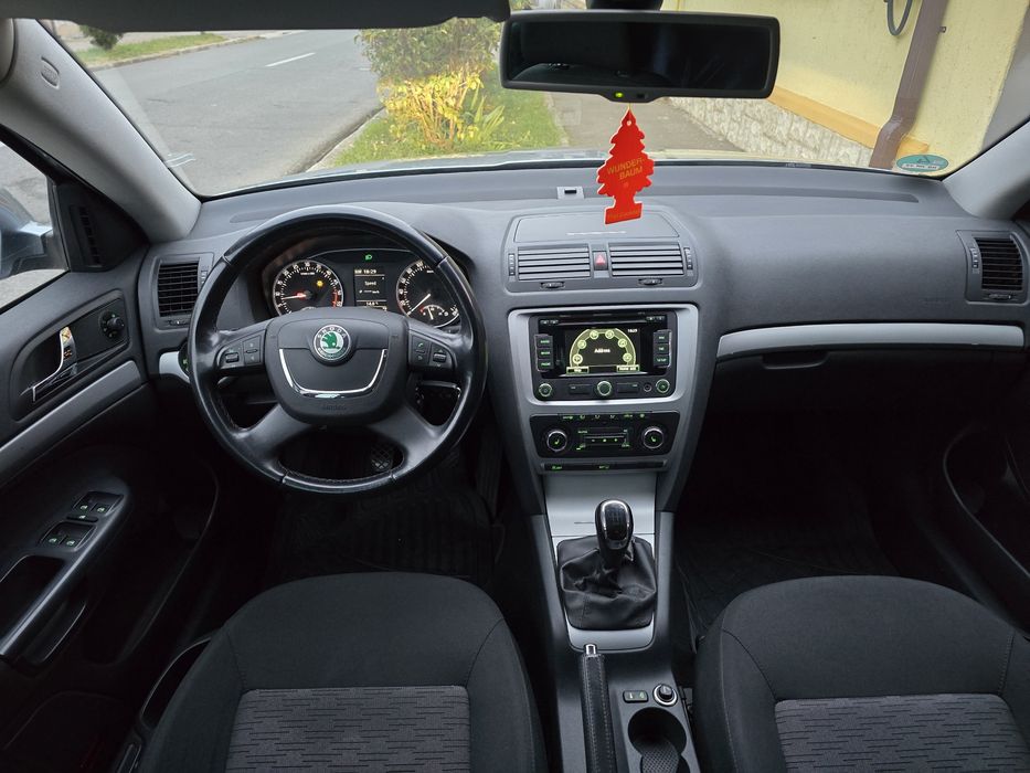 SKODA Octavia 2013 — imagine 5