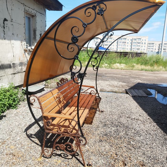 лавочка с крышей