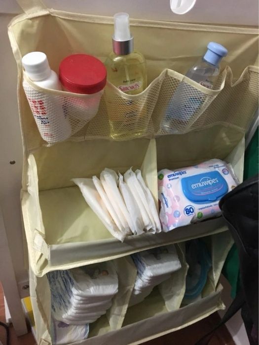 Raft din pânză ce poate fi prins de pătuțul bebelușului