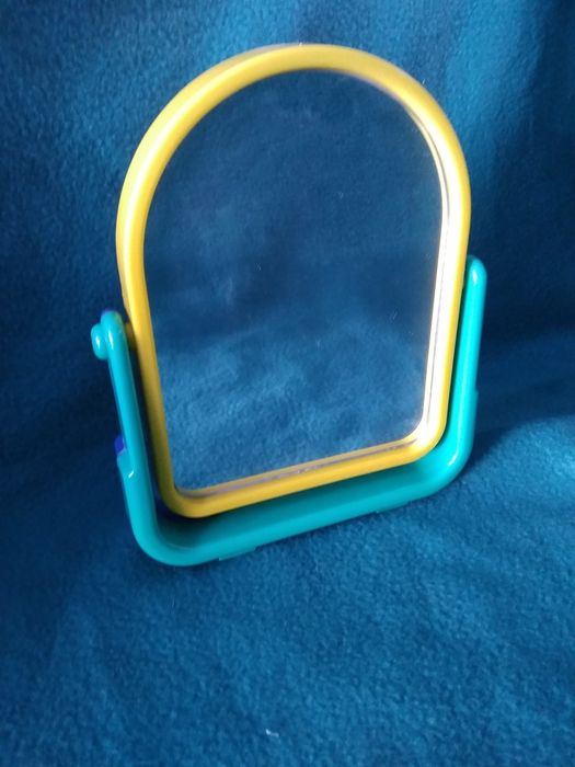 Зеркало настольное