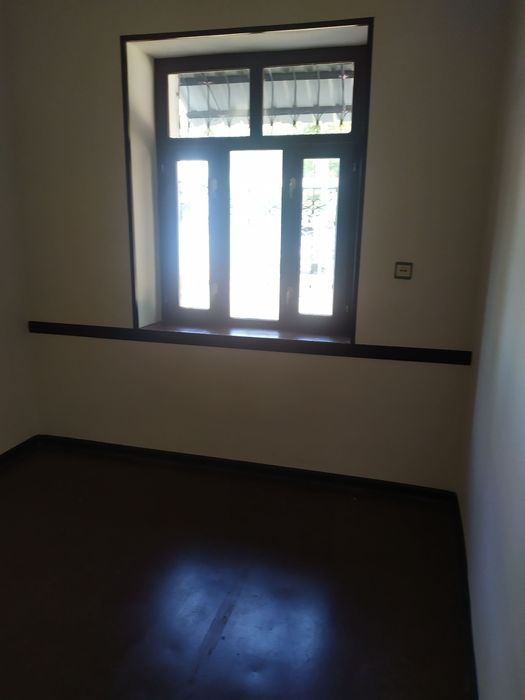 4 Срочно!!! Мирзо Улугбекский р-он Бий  продается нежилое помещение 4²