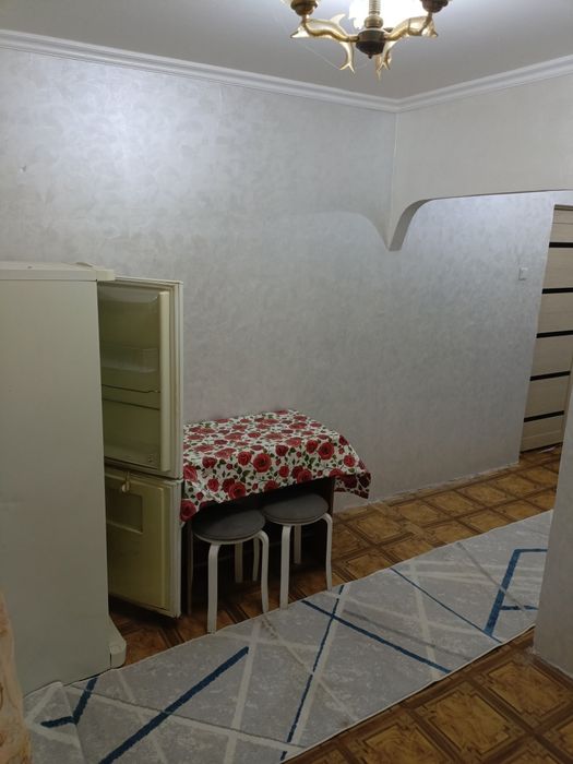 3-мкр 32-дом 1-қатар 1-бөлме сатылады.