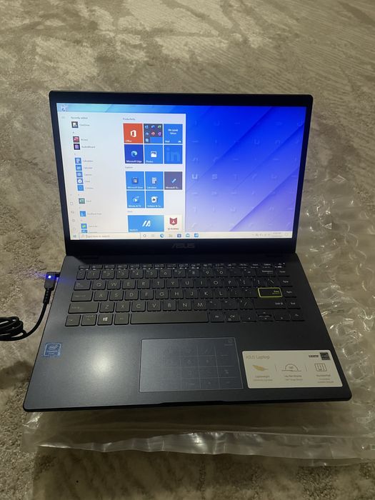 Asus 14, 4GB, 64GB