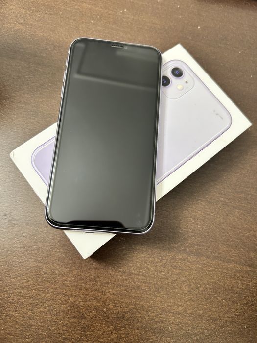 Iphone 11  на 64гб