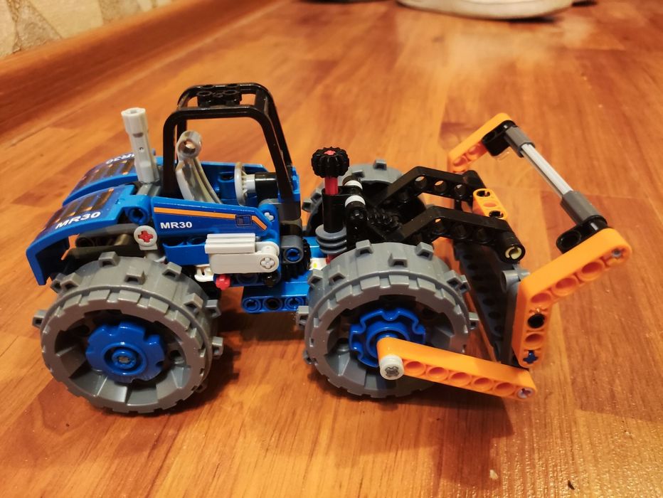Lego technic бульдозер