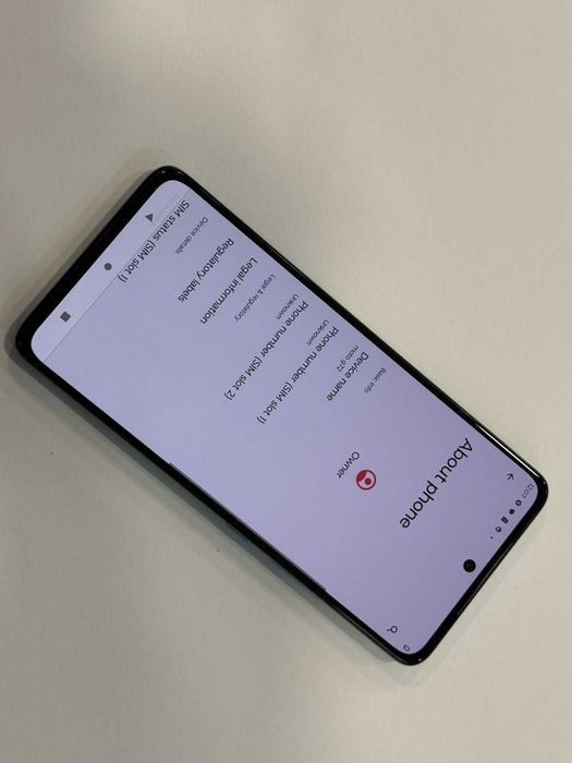 Motorola G72 – 256GB / 8GB RAM