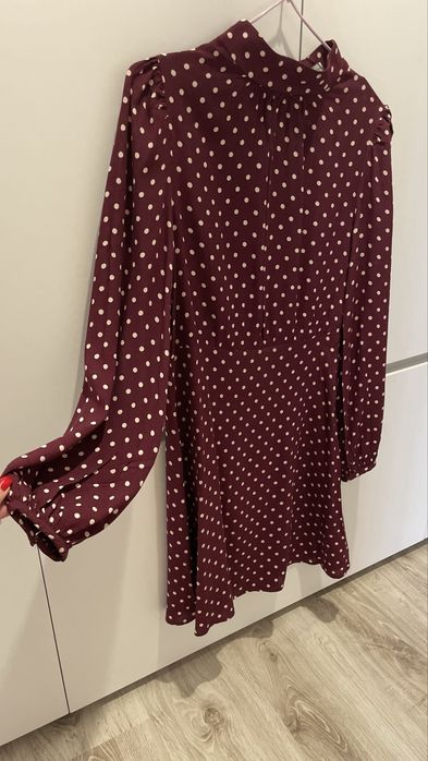 Легкое платье Mango