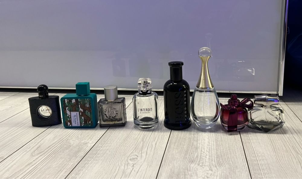 Parfumuri (sticle goale pentru colectionari)