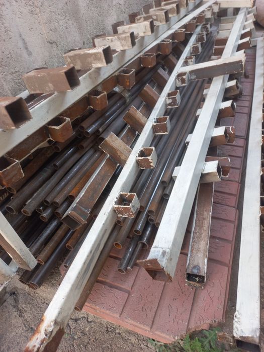 Продам металы стойки трубы