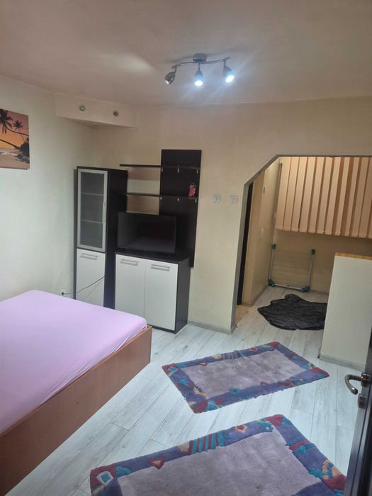 Inchiriez garsoniera