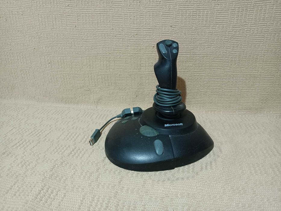 Джойстик- самолетный  манипулятор