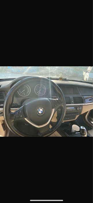 Vând bmw X5, an 2008