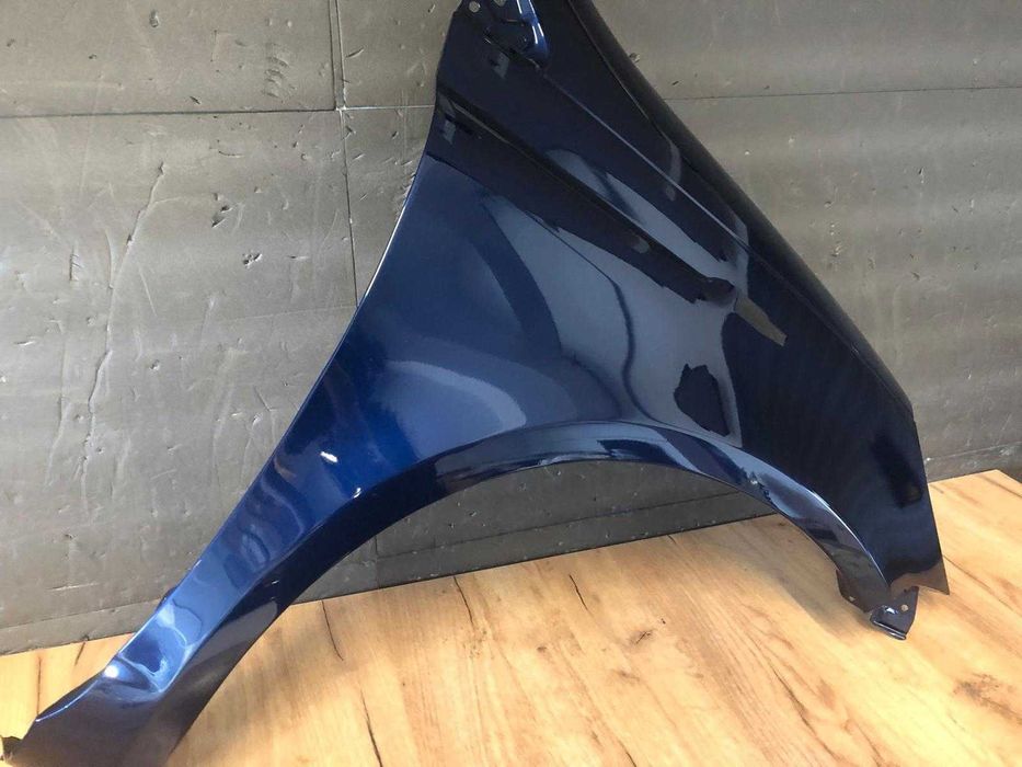 Aripa Fata Dreapta Toyota Yaris 1999-2005 (8P4 (Albastru))