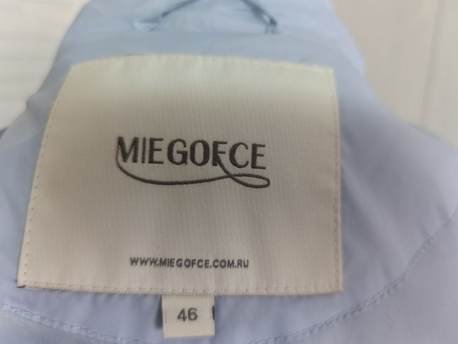 Продам осенние куртки женские