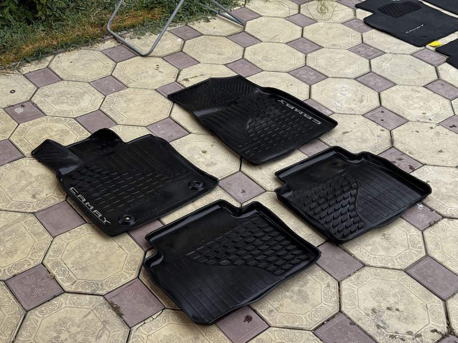 Продам коврики для Камри 70/75