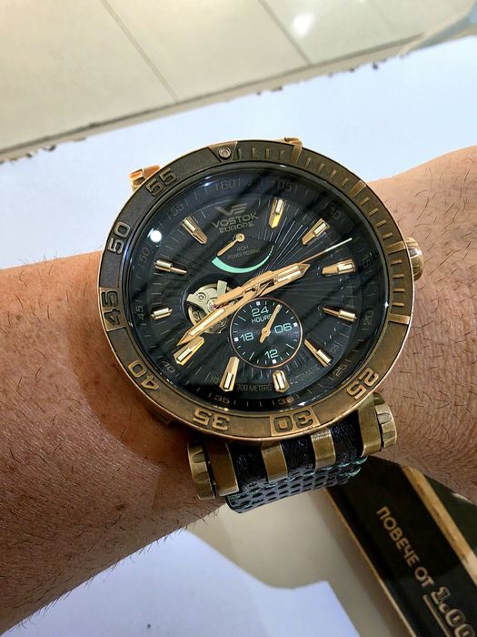 Продава се Roger Dubuis 18к rose gold, Vostok Energia automatic, Certina DC Podium, Edox Delphin Mecano