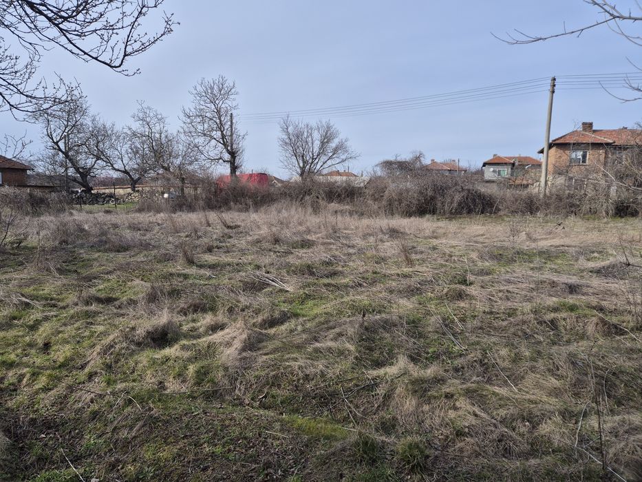 Продавам къща в село Черковна област Варна