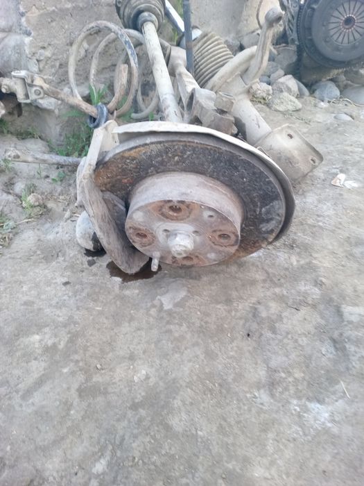 Moskvich 2141 ehtiyot qismlari sotiladi