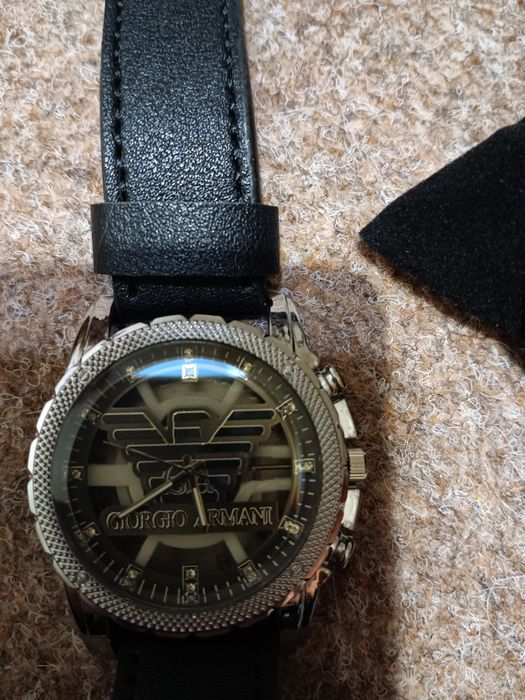 Мъжки часовник сребрист с черна каишка