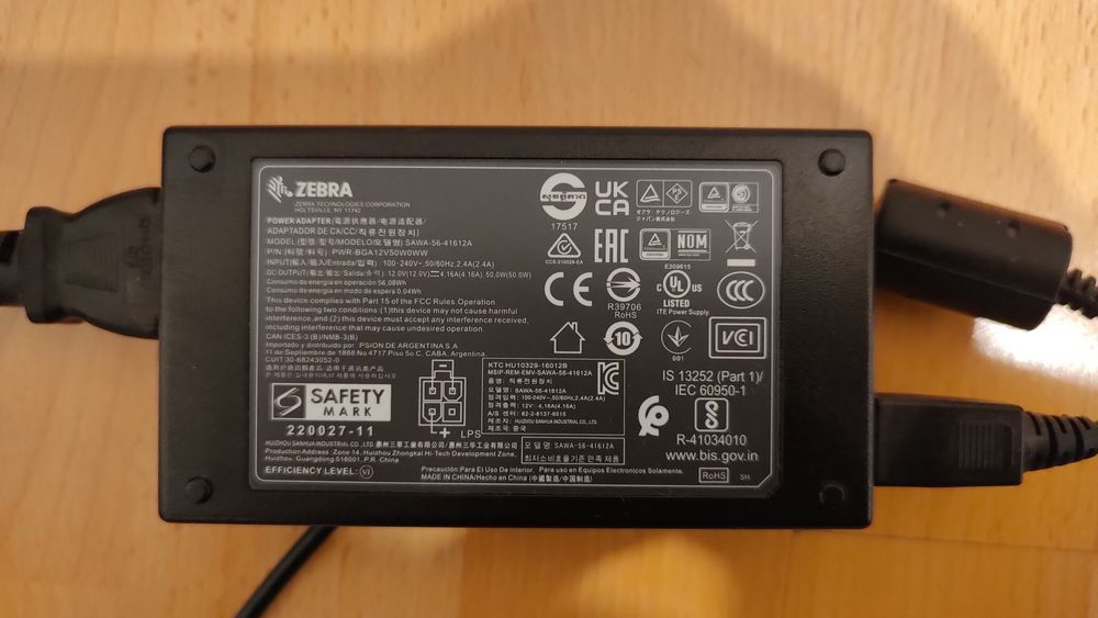 Cradle incarcator, 4 sloturi Zebra SAC-MC33 + sursa / bonus baterie MC