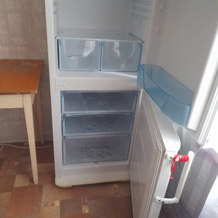 Продам холодильник бирюса в рабочем состоянии