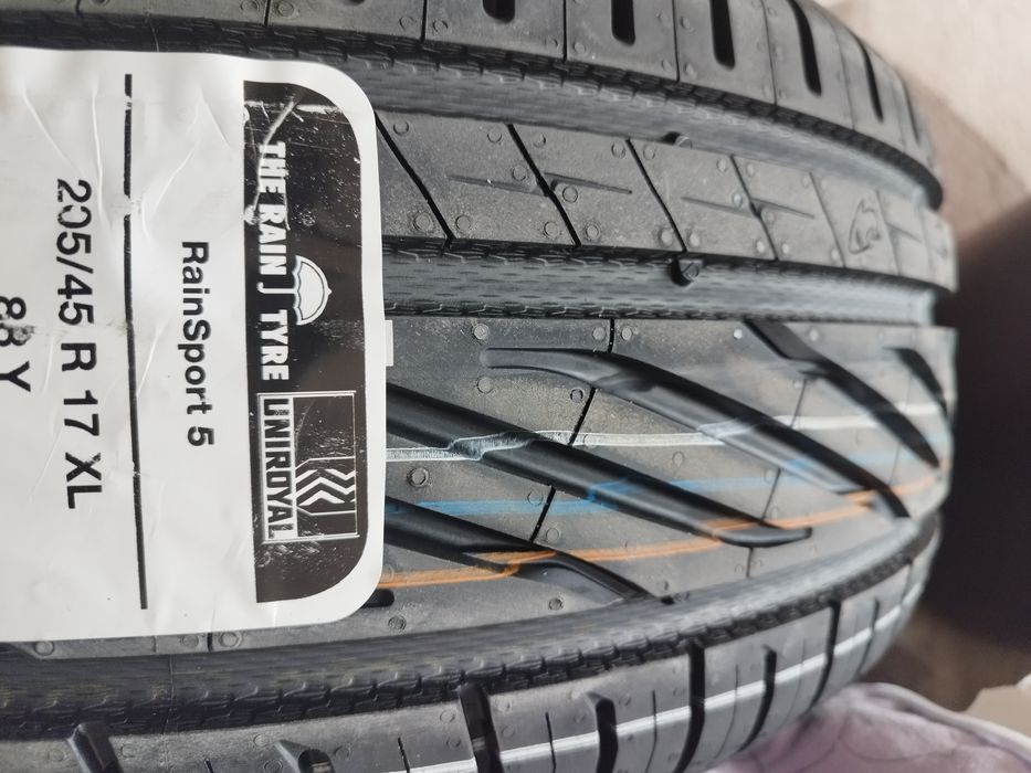 Чисто нова лятна гума UNIROYAL RAIN SPORT 5