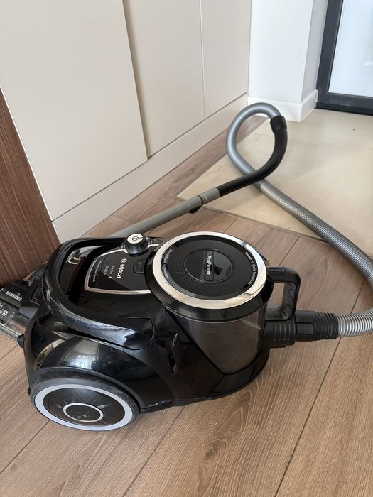 Продам пылесос Bosch