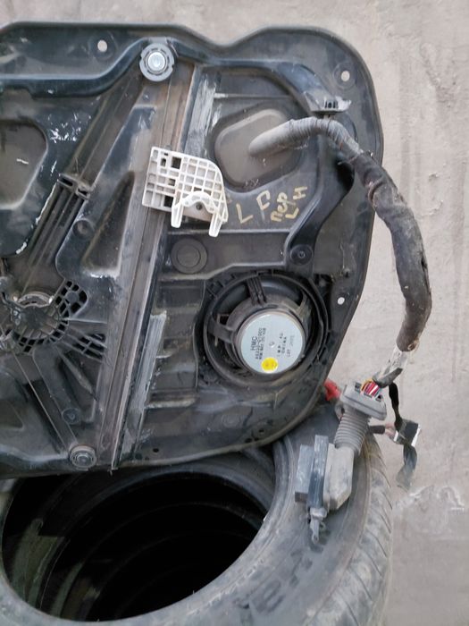 Стеклоподъёмник Hyundai.